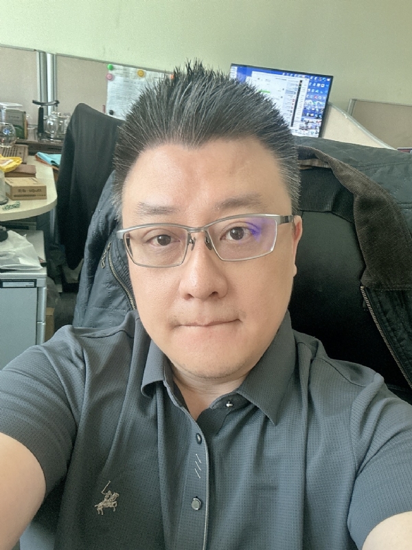 回归自我的第一张照片--全国闪婚服务中心