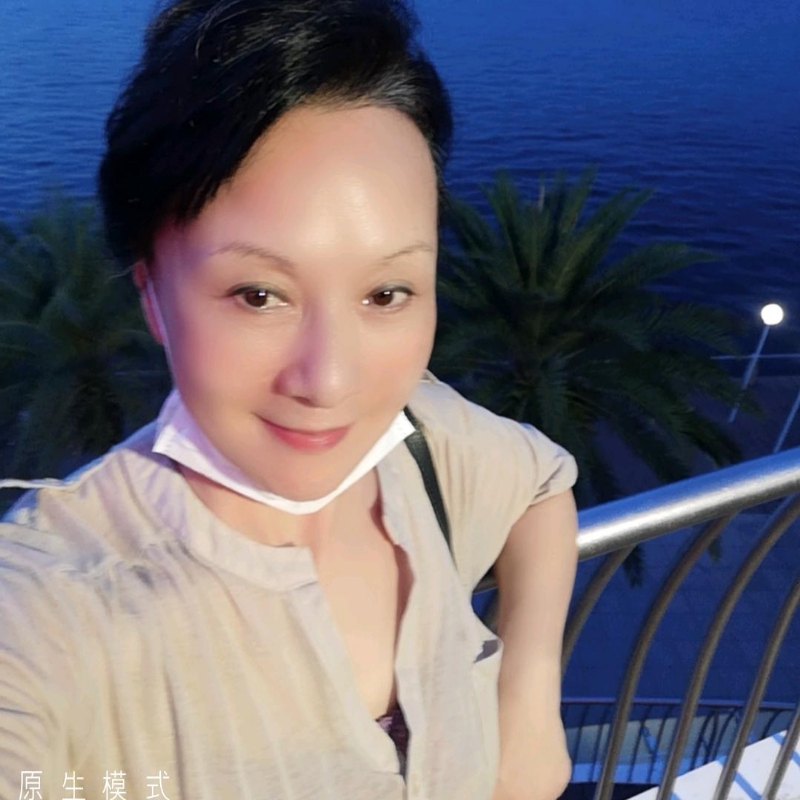 hong的第一张照片--全国闪婚服务中心