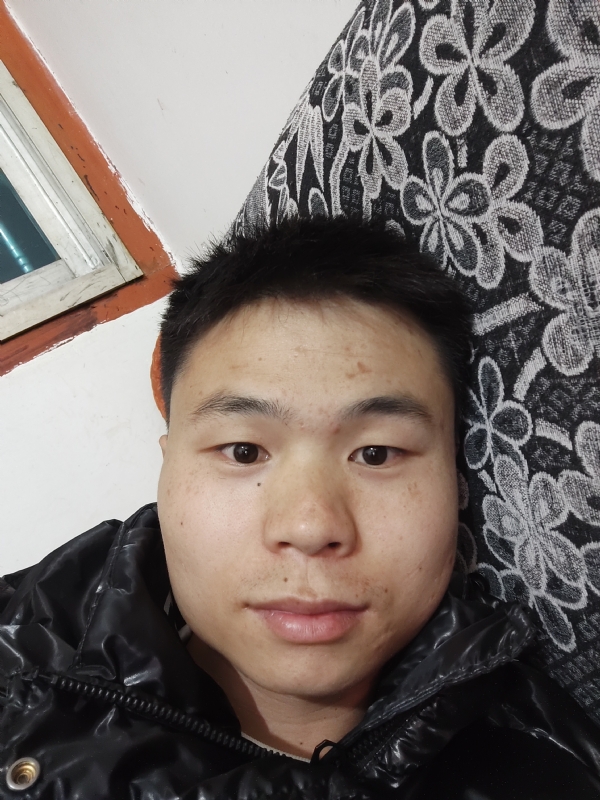 麒麟区幼儿园扛把子的第三张照片--全国闪婚服务中心
