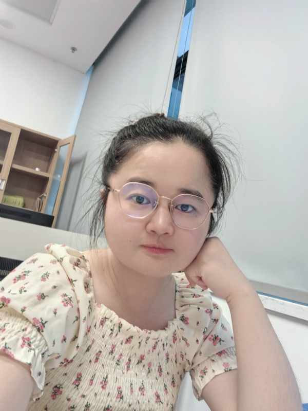 盼盼的第一张照片--全国闪婚服务中心