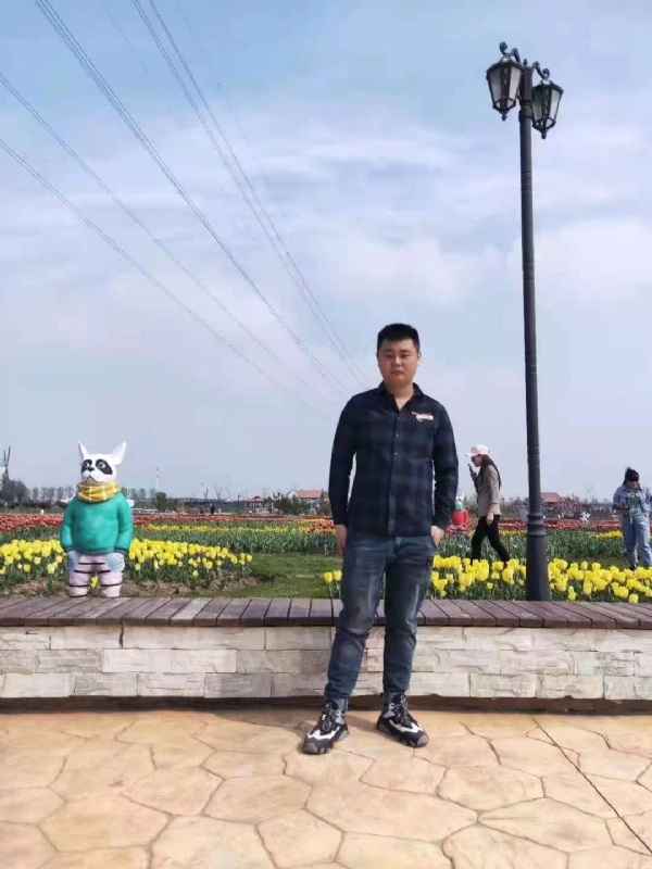 海阔天空的第一张照片--全国闪婚服务中心