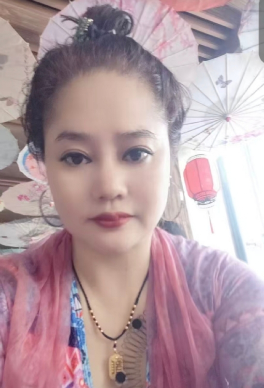 shi的第二张照片--全国闪婚服务中心