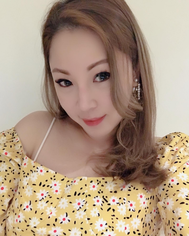anni的第一张照片--全国闪婚服务中心