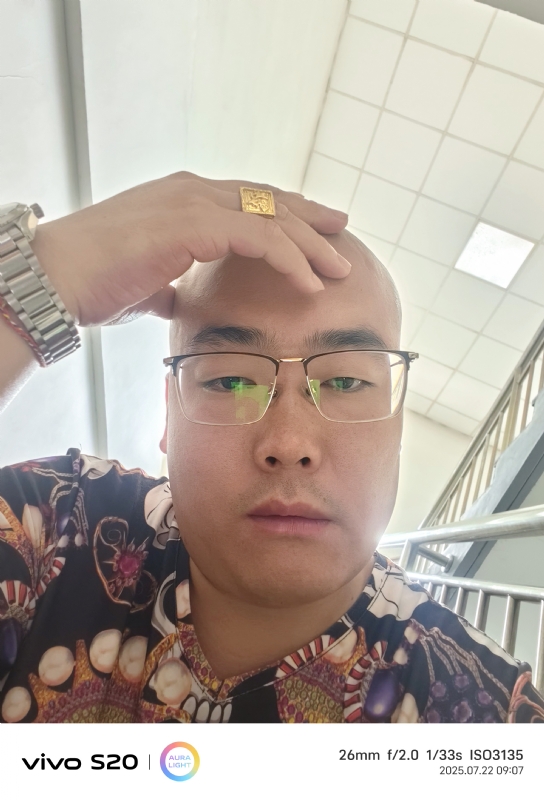 一生诺言的第五张照片--全国闪婚服务中心
