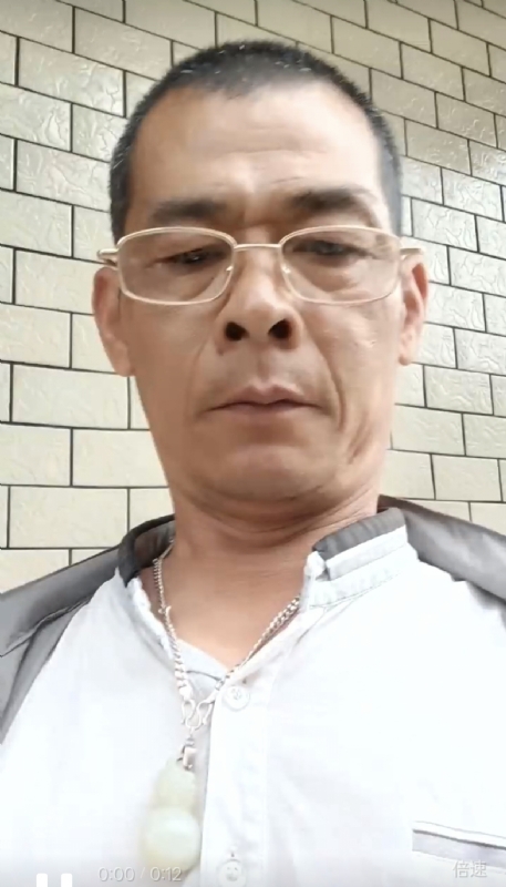 凌活泼的第一张照片--全国闪婚服务中心