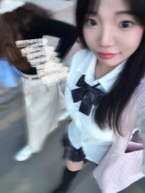 台灣小姐伊洛的第一张照片--全国闪婚服务中心