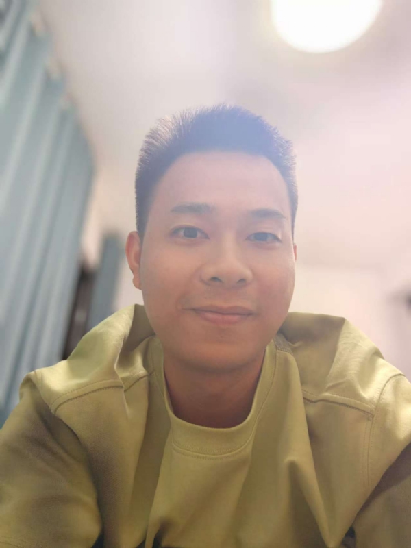 zhh的第一张照片--全国闪婚服务中心