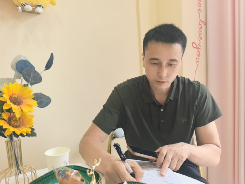 笑看一切的第二张照片--全国闪婚服务中心