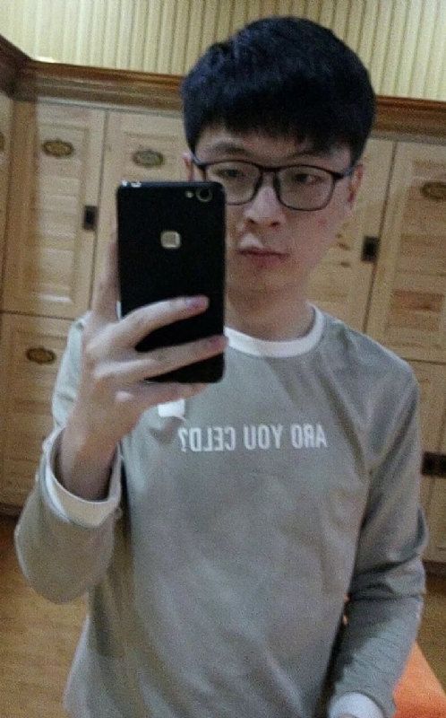 潜伏的第二张照片--全国闪婚服务中心