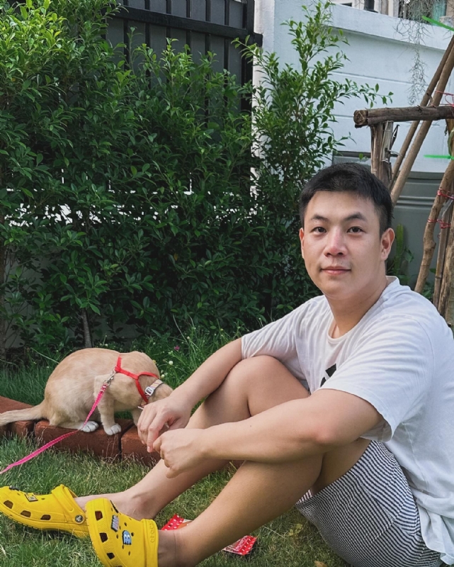 呱呱的第一张照片--全国闪婚服务中心