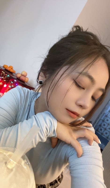 艳秋的第一张照片--全国闪婚服务中心