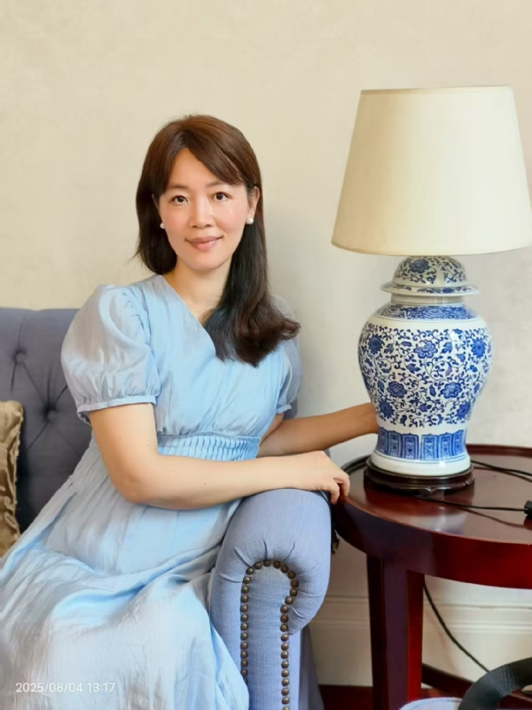 Q绮芳的第二张照片--全国闪婚服务中心