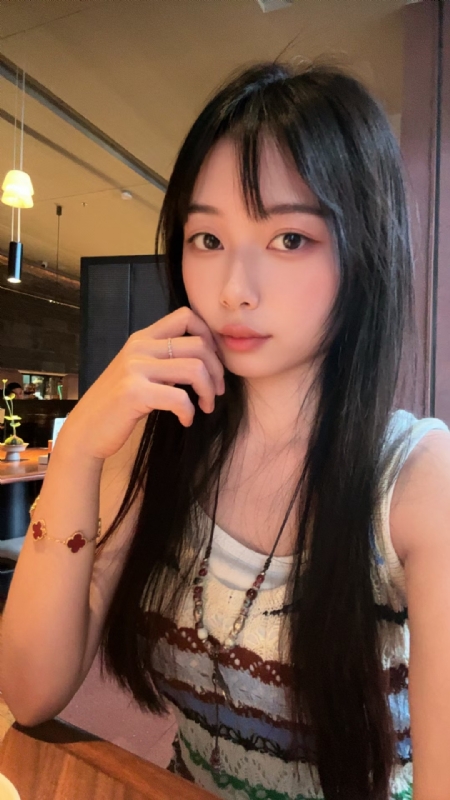 哈哈的第一张照片--全国闪婚服务中心