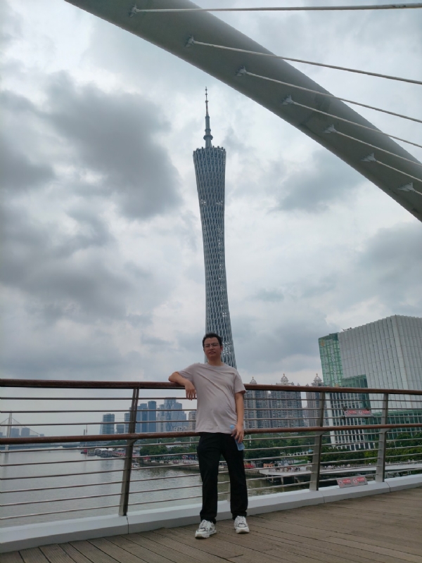 幻胧的第一张照片--全国闪婚服务中心