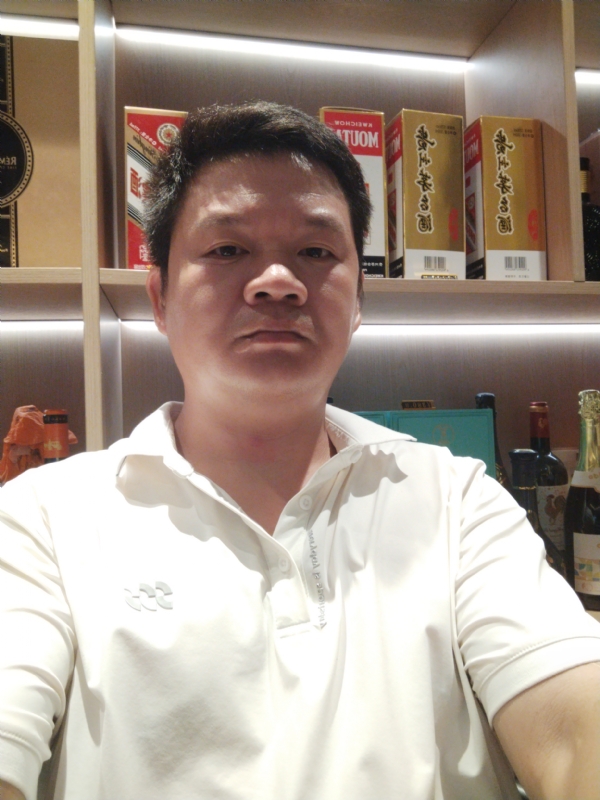 明远的第一张照片--全国闪婚服务中心
