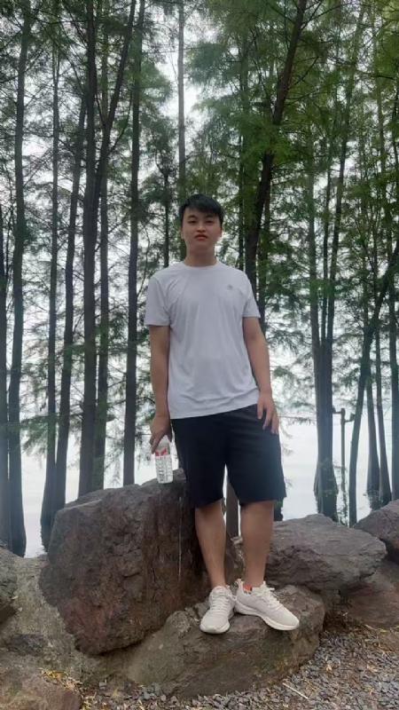 嗯嗯的第一张照片--全国闪婚服务中心