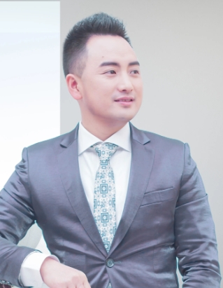 云南肖启龙的第一张照片--全国闪婚服务中心