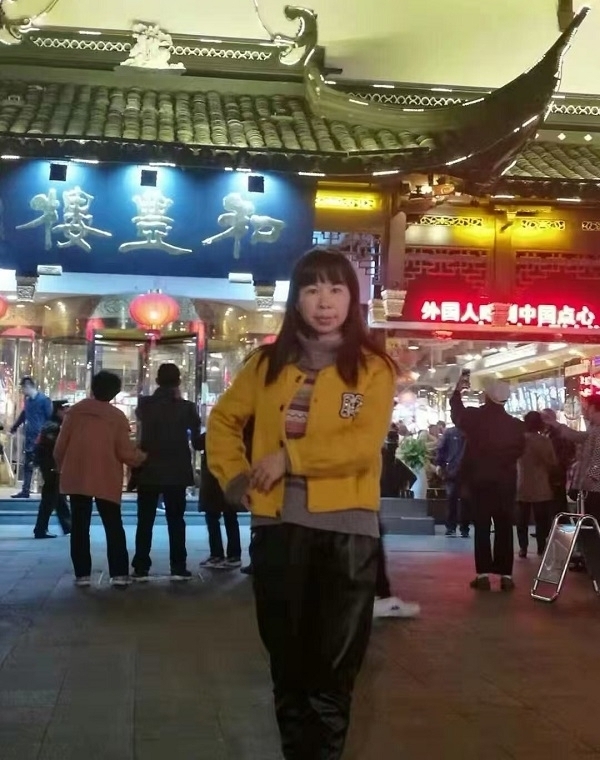 君倩的第三张照片--全国闪婚服务中心