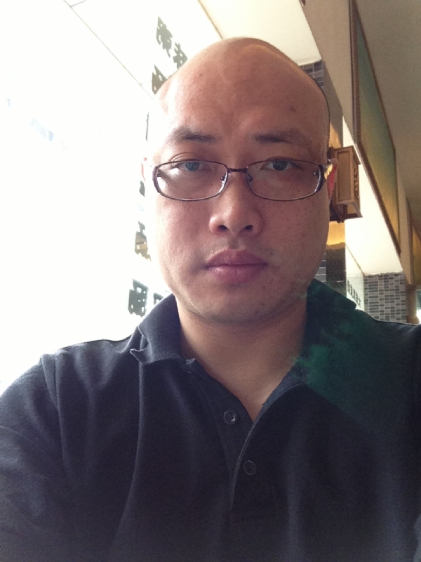 Benny的第一张照片--全国闪婚服务中心