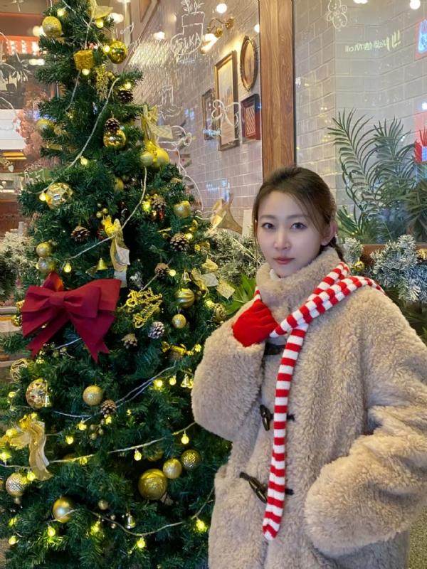 子墨的第一张照片--全国闪婚服务中心