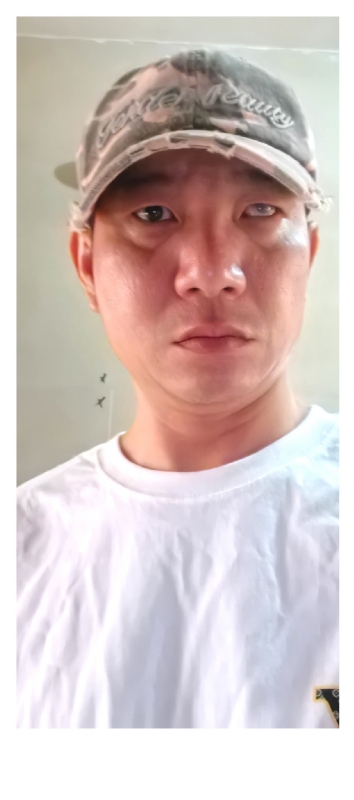 小心做人的第三张照片--全国闪婚服务中心