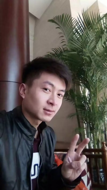 蓝锋的第一张照片--全国闪婚服务中心