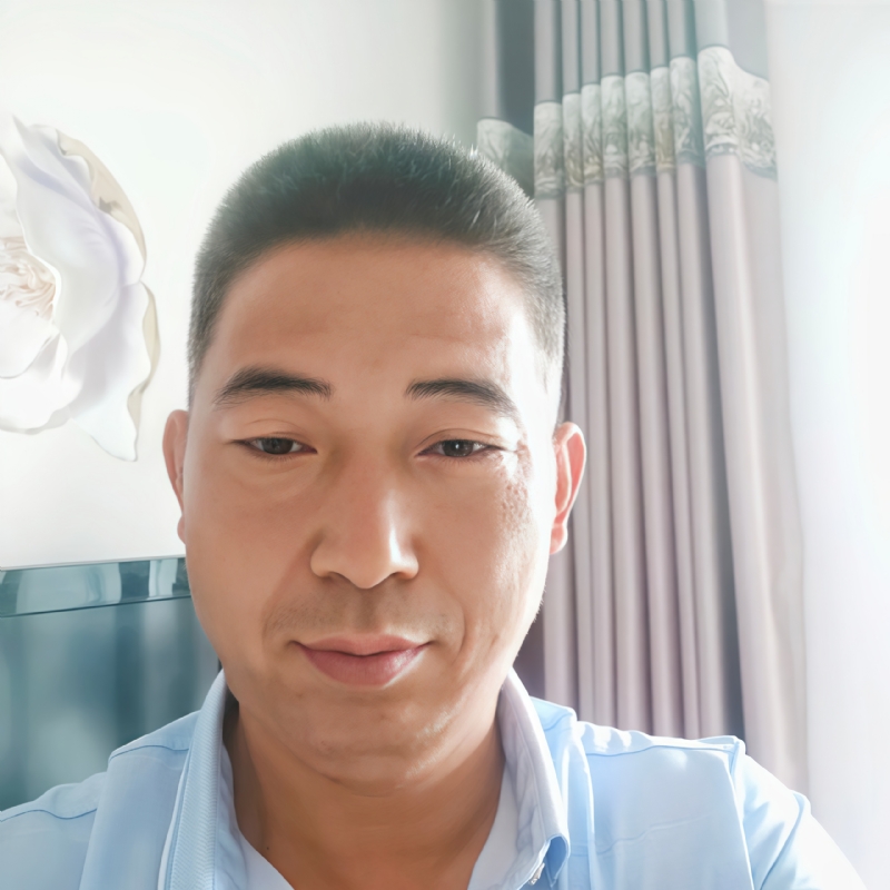 雨中漫步的第一张照片--全国闪婚服务中心