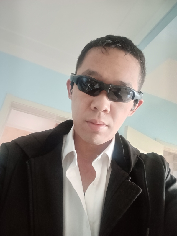 血公爵的第一张照片--全国闪婚服务中心