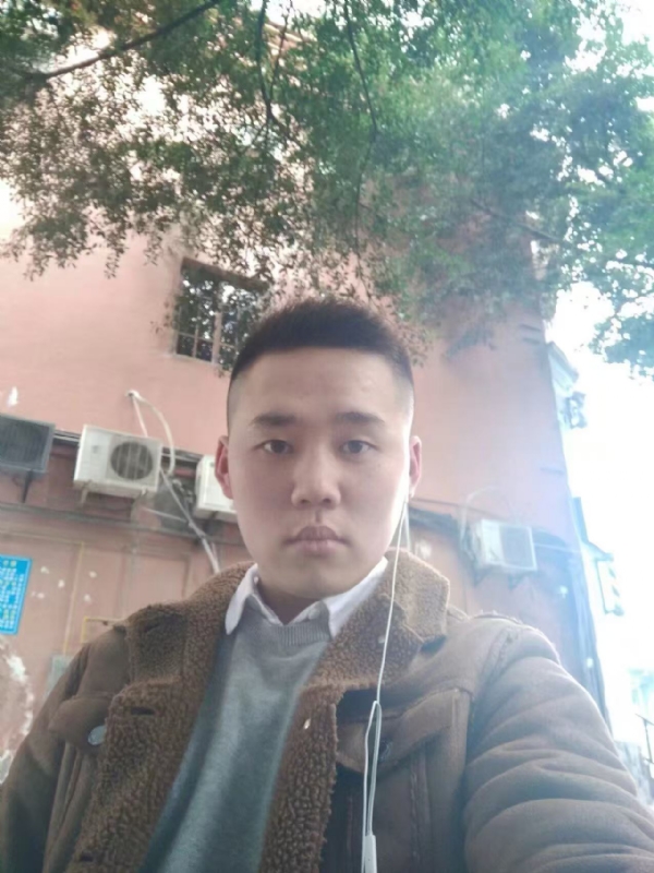 想了很久的男人的第一张照片--全国闪婚服务中心