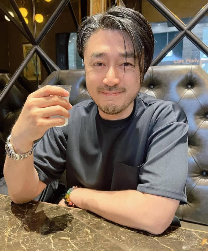 爱意随风起的第一张照片--全国闪婚服务中心