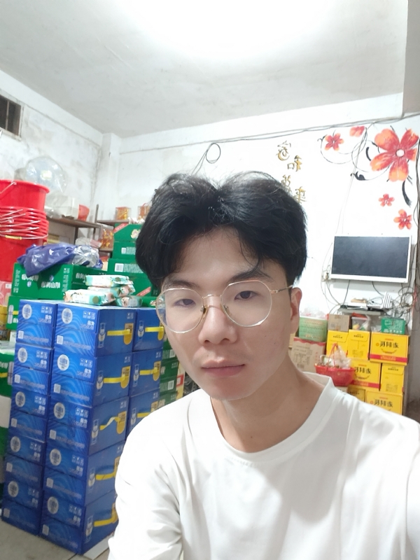 瓜瓜的第一张照片--全国闪婚服务中心