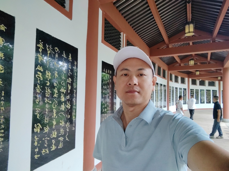 爱运动的范的第一张照片--全国闪婚服务中心