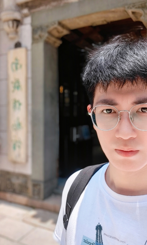 不吃猫的鱼的第一张照片--全国闪婚服务中心