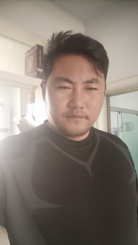 冲出亚马逊的第一张照片--全国闪婚服务中心