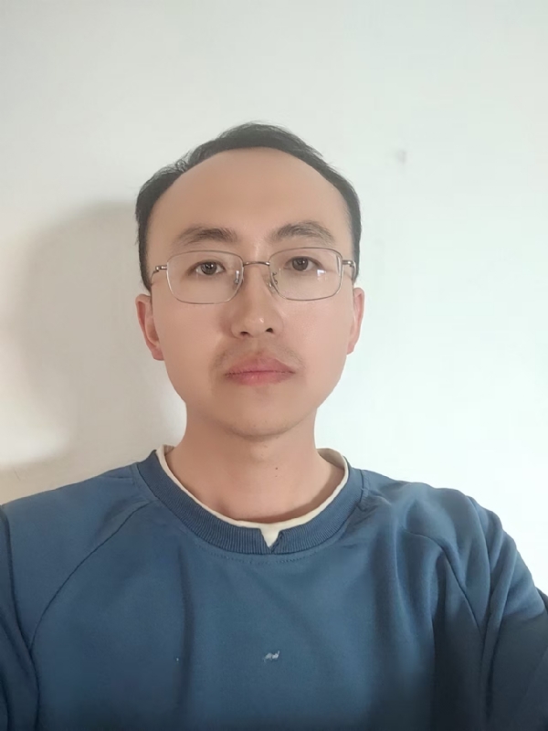 幕雨的第二张照片--全国闪婚服务中心