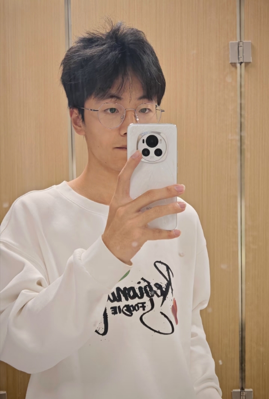 张浩博的第三张照片--全国闪婚服务中心