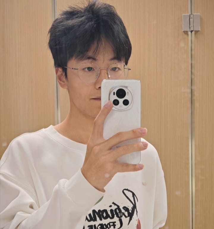 张浩博的第六张照片--全国闪婚服务中心