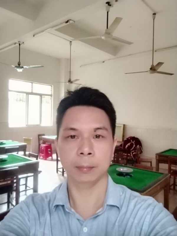 笑对人生的第一张照片--全国闪婚服务中心