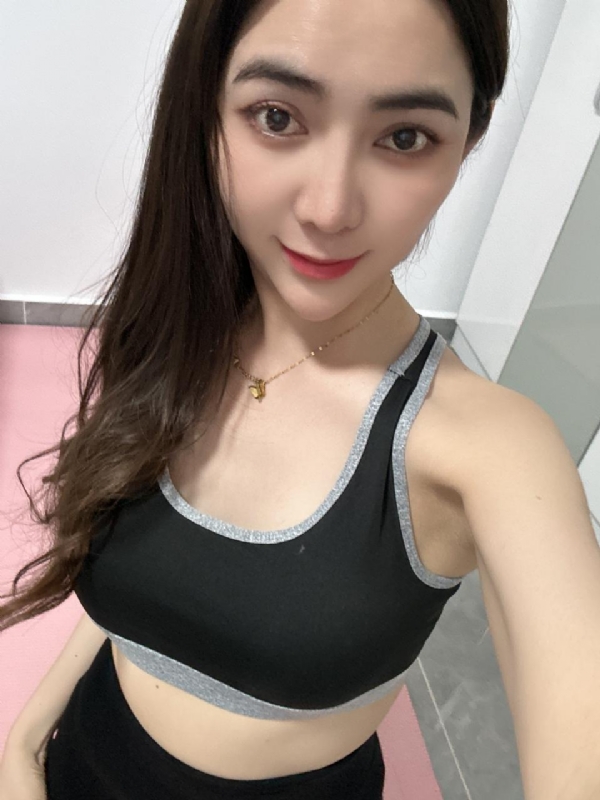 冰冰的第一张照片--全国闪婚服务中心