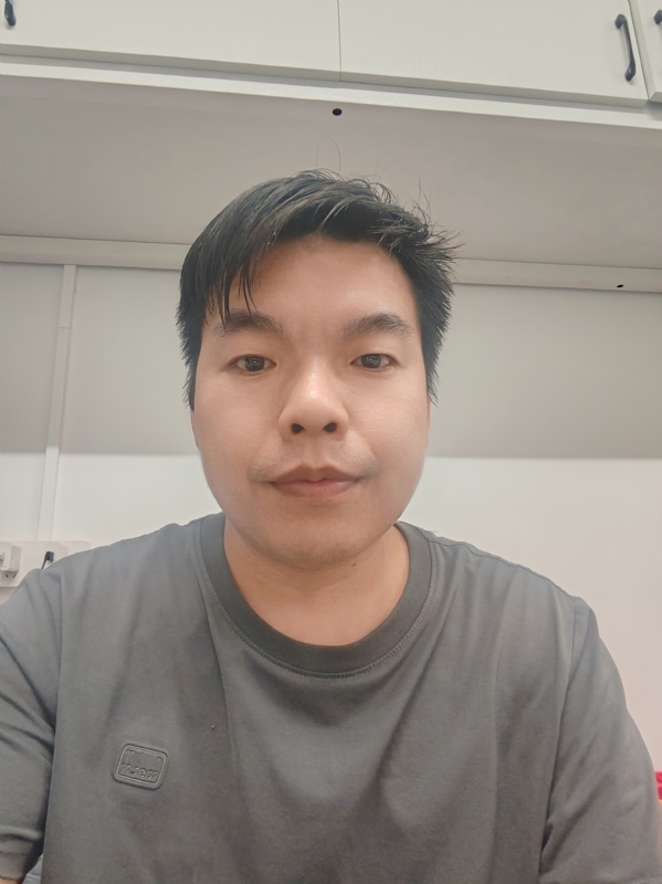 老张的第一张照片--全国闪婚服务中心