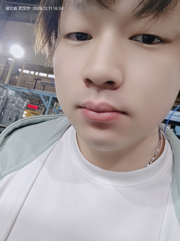 柠檬不加糖的第一张照片--全国闪婚服务中心