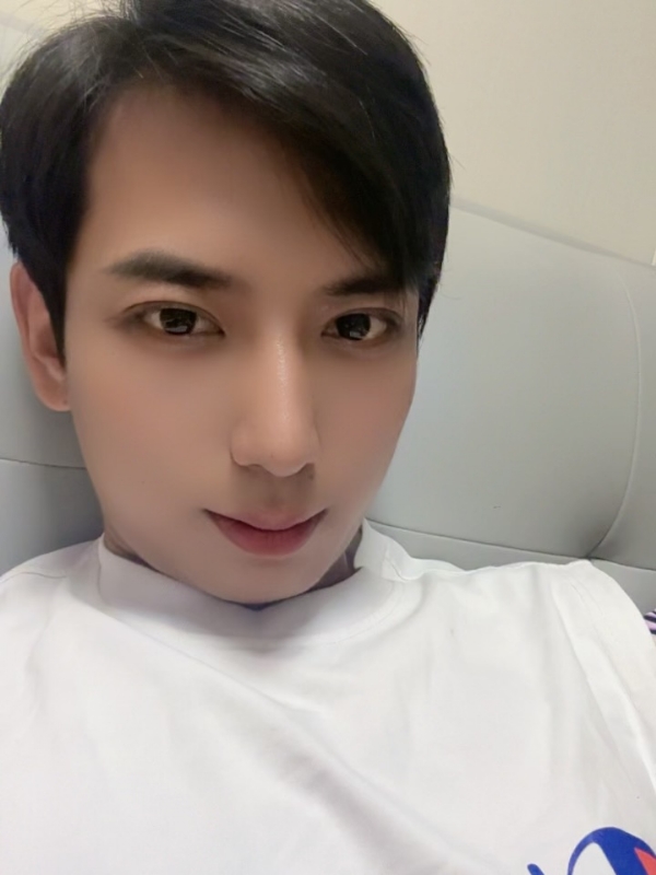 杨钦雲的第一张照片--全国闪婚服务中心