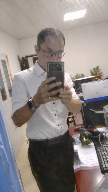 老蔡先生的第一张照片--全国闪婚服务中心