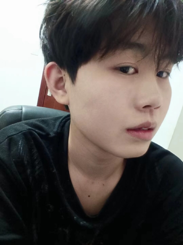 小鱼的第一张照片--全国闪婚服务中心