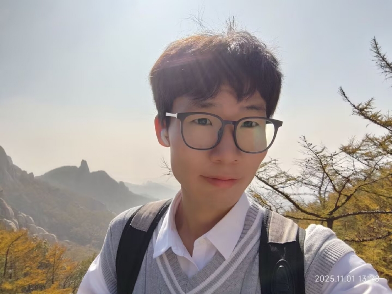 静檀的第三张照片--全国闪婚服务中心