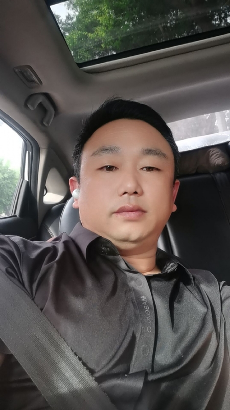 老烽的第一张照片--全国闪婚服务中心