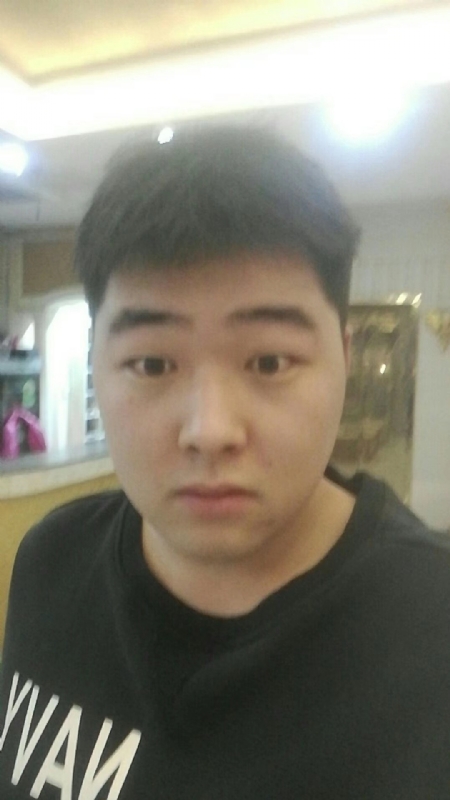 丹尼的第二张照片--全国闪婚服务中心