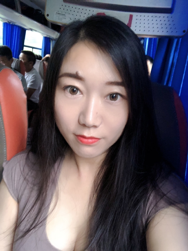 杨杨的第二张照片--全国闪婚服务中心