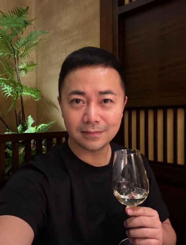 幸福的第二张照片--全国闪婚服务中心