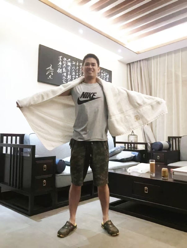 侬好侬好的第一张照片--全国闪婚服务中心